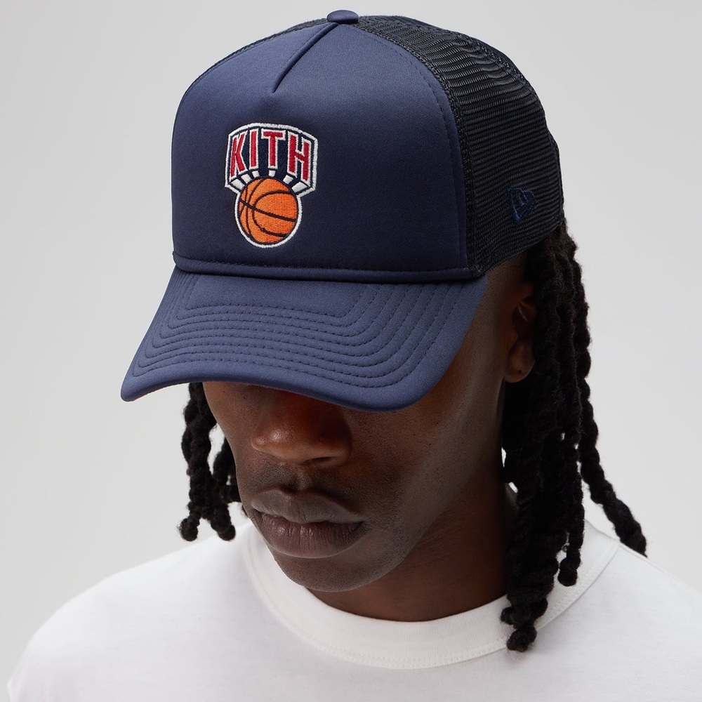 Kith & New Era for the New York Knicks 9FORTY MS Trucker Snapback Hat Nocturnal - Picture 2 of 11